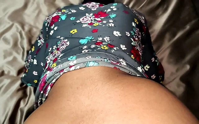 Follando y lamiendo el co&ntilde;o de la puta cachonda de mi hermanastra en 69 Amateur Nora Mil a escondidas de mama / sexo real casero gratis en habitaci&oacute;n de hotel hasta correrme adentro Andy Z 94