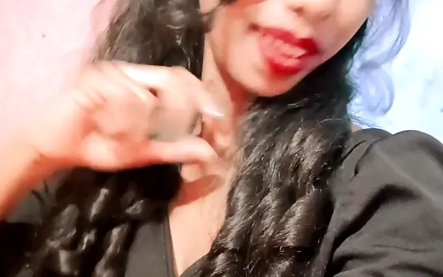 WifeyDoes