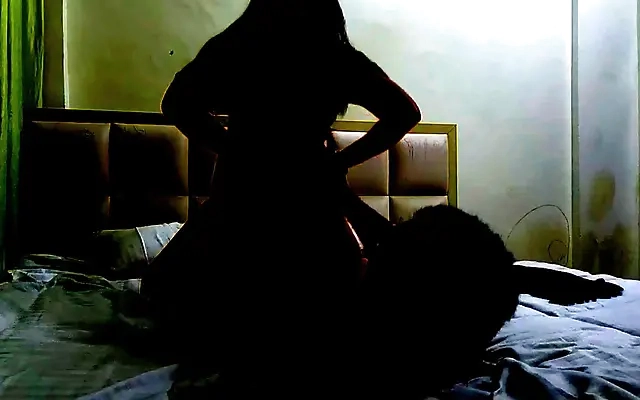 Desi hot Jawan stepsis Khush ho gyi khda lund Dekh kar in Hindi audio