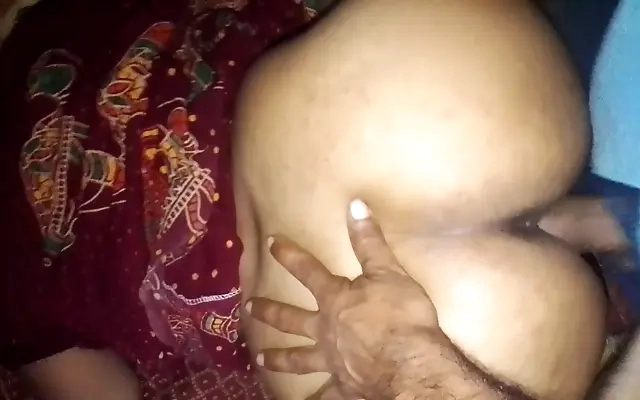 karvachauth desi Bhabhi hairy pussy fucked hard in Hindi audio