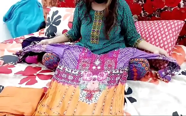 Beautiful Indian bhabhi sucking and fucking with clear Hindi loud moaning