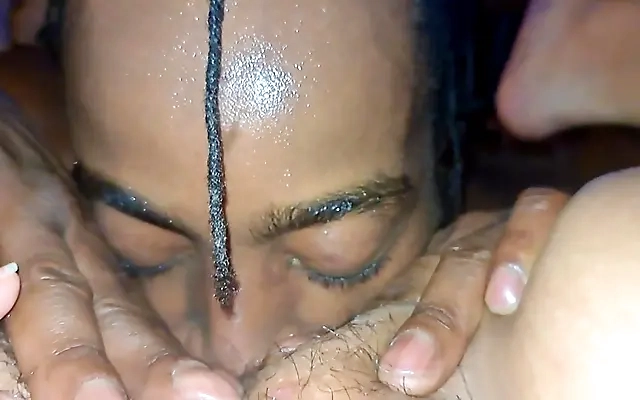 Scarlett Hampton Begs For Her Asshole To Be Filled And Dripping