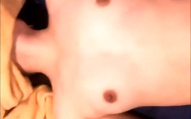 近所に住んでいる爆乳の人妻 短期間限定で無断公開します3