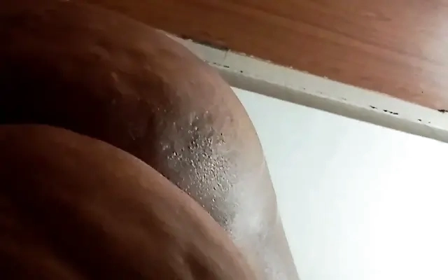 Bang Surprise - Bubble Butt Hottie Diana Rius Takes On A Thick Cock Deep In Her Ass