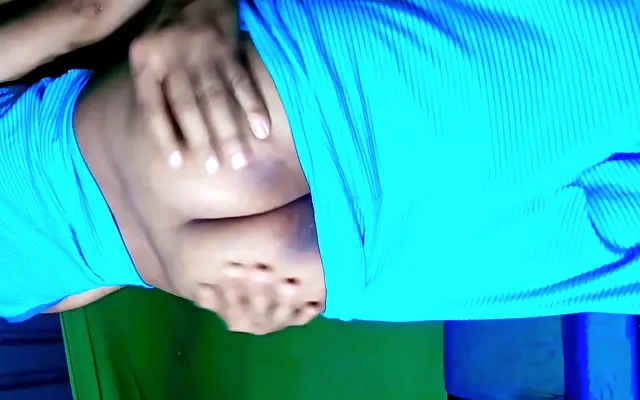 Indian Village Wife Having Sex With Her Next Door Neighbour Fucked In Sari - Full Hindi
