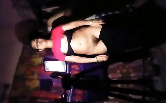Fucked a slender bitch hard on the table! Her pussy is so tight!