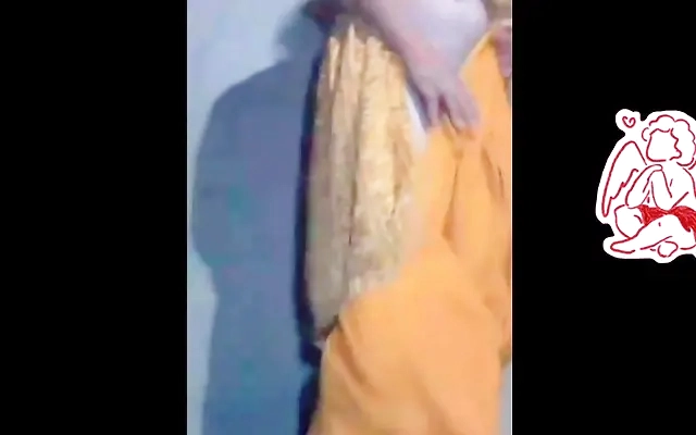 Indian Desi Village aunty fucked with her neighbour boy