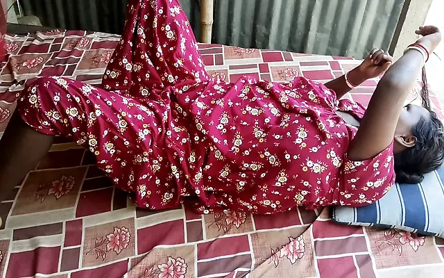 Real homemade amateur. My neighbor fucks me on the motorcycle, I give him a blowjob, he sucks my pussy and he fucks me without a condom. I am a chubby bitch. Do you want to fuck me?