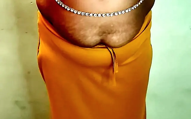 Desi bhabhi fuking neighbour boy's hard core