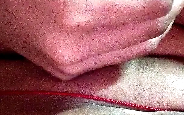 I want to masturbate and squirt hard in your mouth (close up)