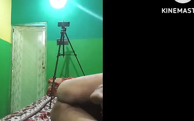 Desi Indian Girlfriend Ko Momos Khila Kar Oyo Room Me Choda Viral Mms XVideo With Hindi Audio