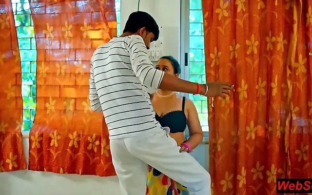 Desi Indian Collage Girl Romance Sex in Doggy Style ,Indian Girlfriend Moaning While Fucking in Doggy Style by Hair Pulling by Her Ex Boyfriend